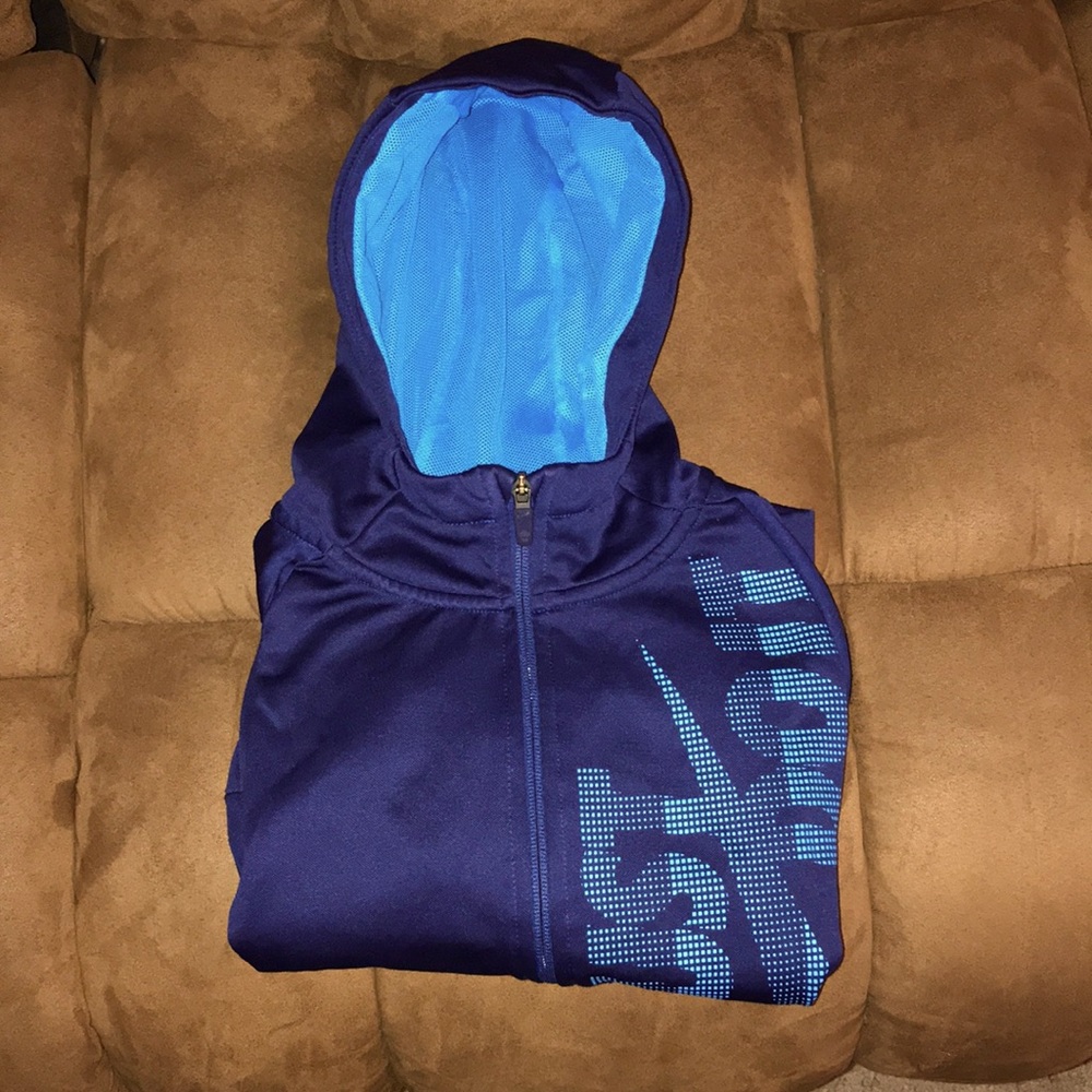Nike boys zip up